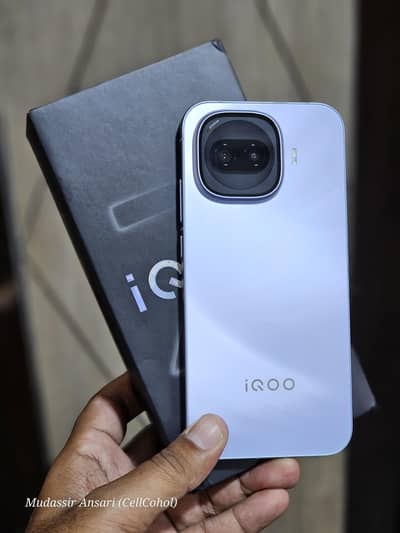 iQoo Z11 Turbo 16 GB 256 GB Complete Box