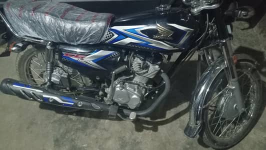 03246024409only whtsup25new all metar reading3800 urgent sale tyre new