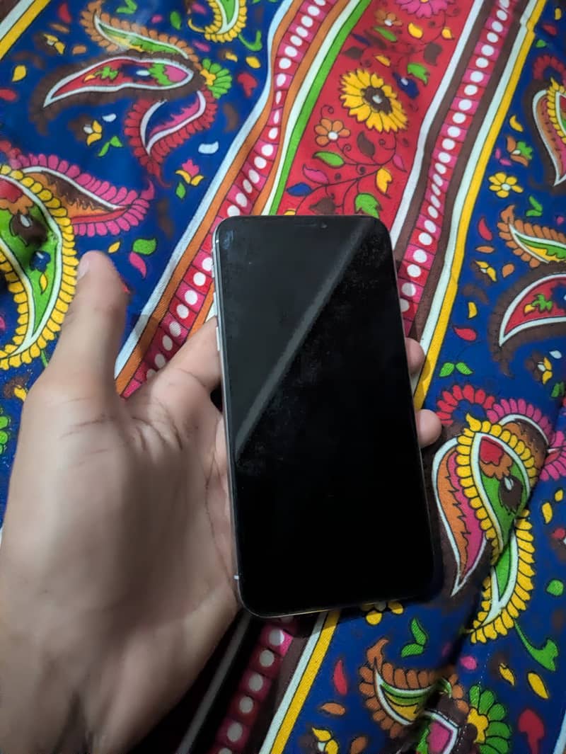 Apple iPhone X 4