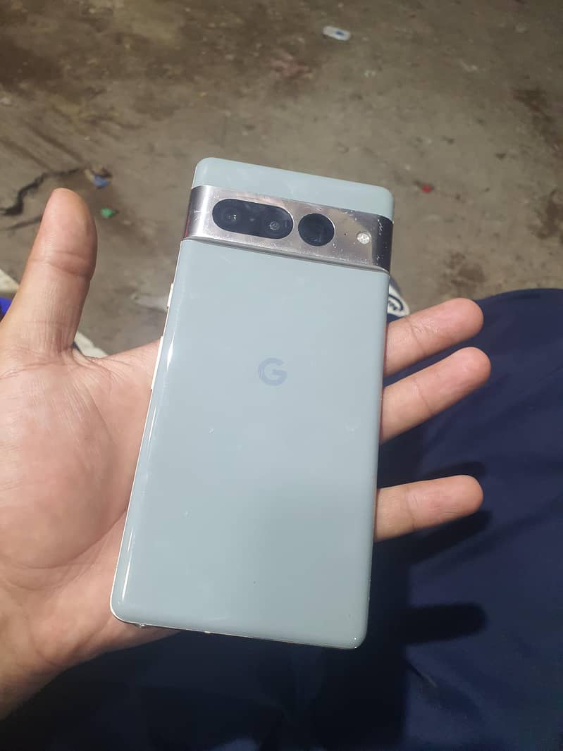 Google pixel 7 pro 4