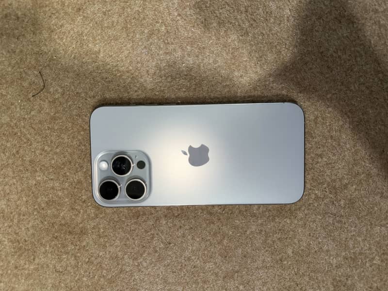 iPhone 15pro max 0