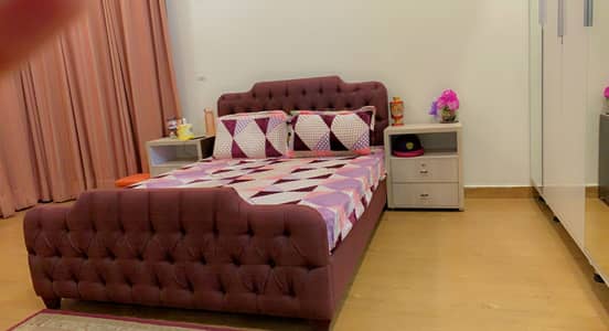 Queen size bed