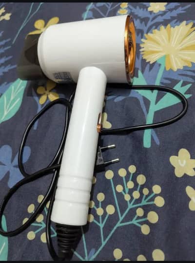 HAIR DRYER