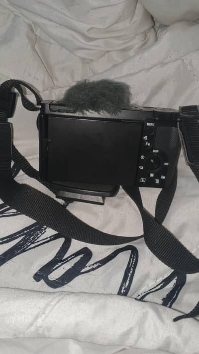 Sony camera ZV-E10