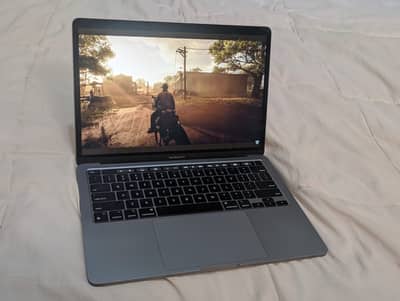Macbook Pro m1 13.3 inch (Touchbar model) - 10/10 Condition with Box