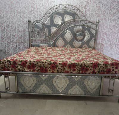 Stylish Metal Double Bed for Sale (Without Mattress)
