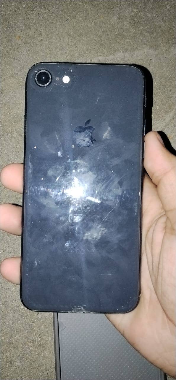 iPhone 8 0