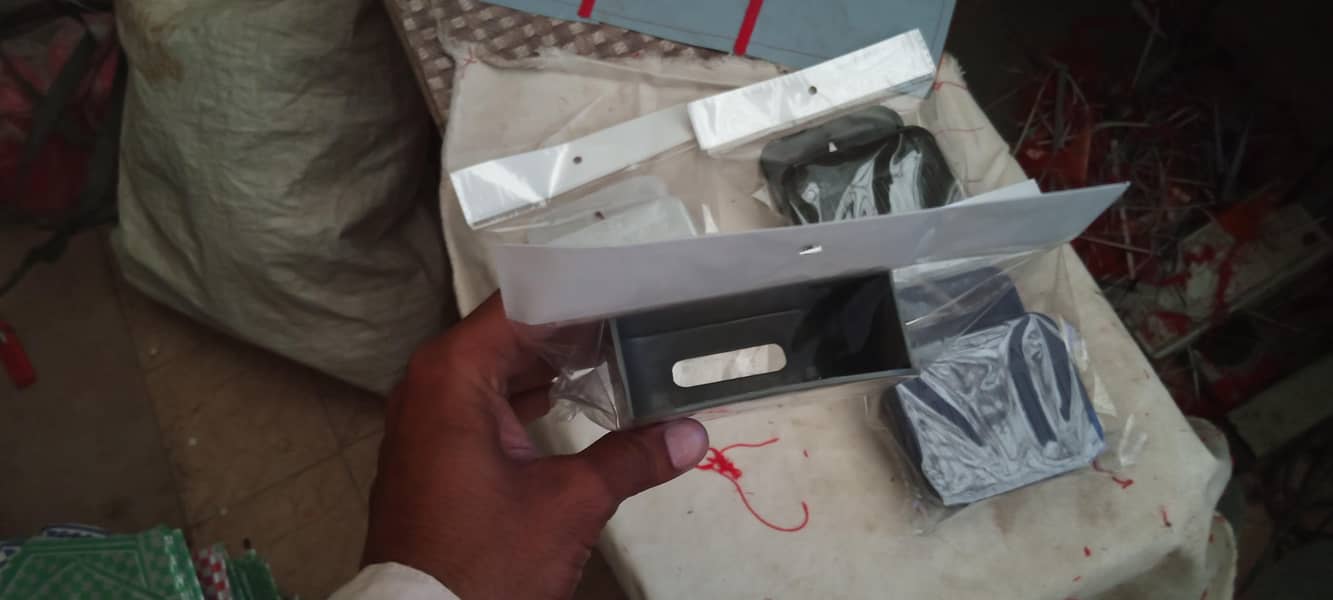 mobile changing holder 1