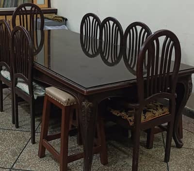 Dining Table with Chier