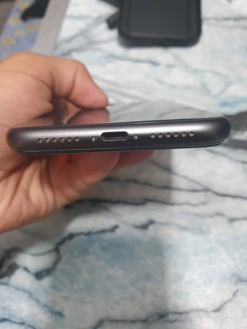Apple iPhone 11 5