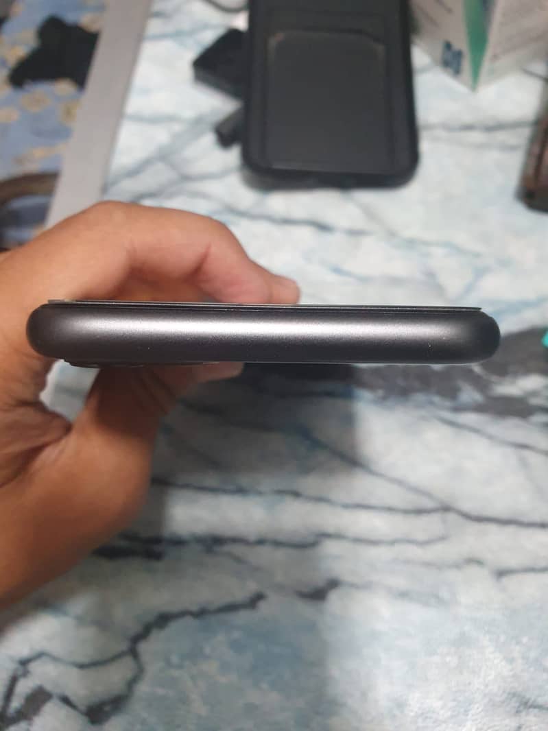Apple iPhone 11 6