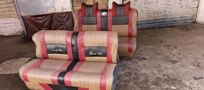sofa Seat available New conditions  Carry bolan