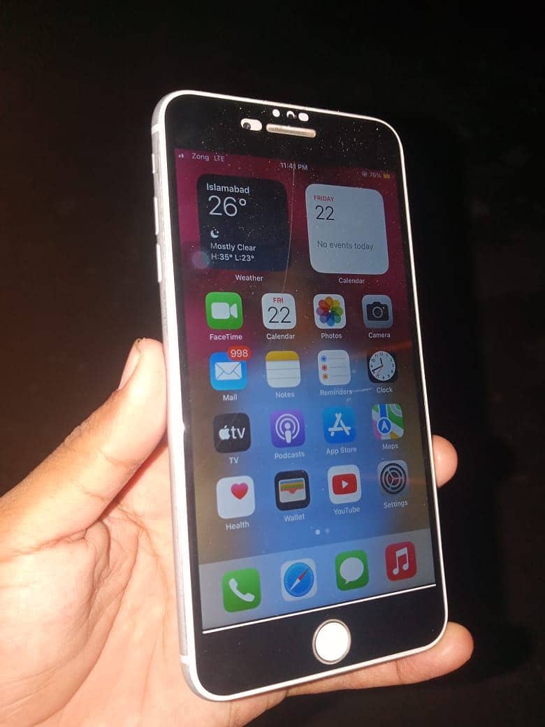 Apple iPhone 8 Plus 4