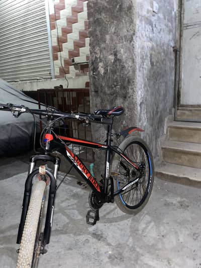 Mountain cycle light wieght all ok dics break and shookh ok and gears