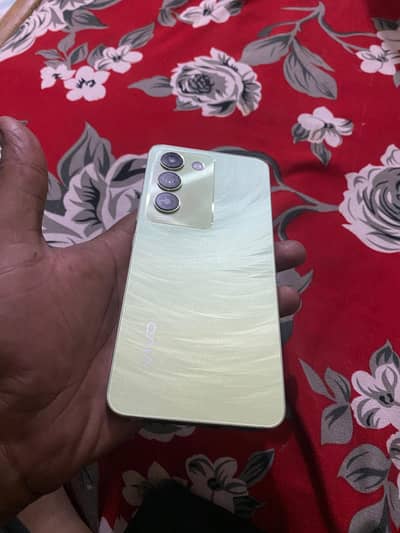 Vivo Y100