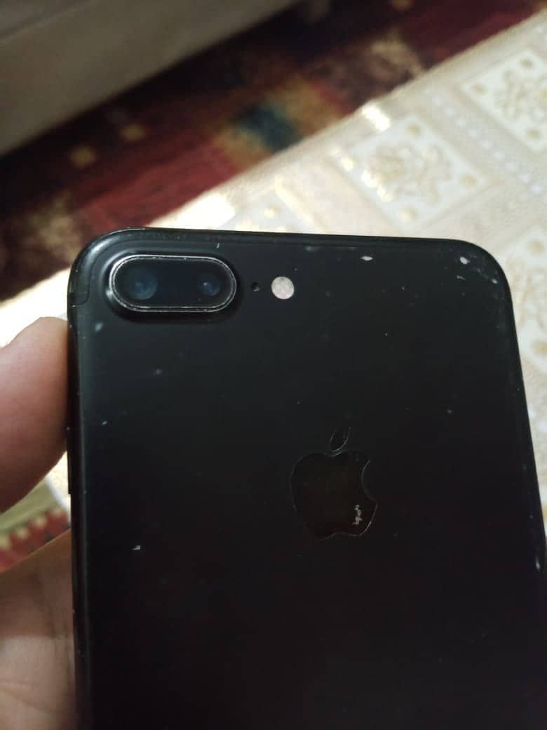Apple iPhone 7 Plus 2