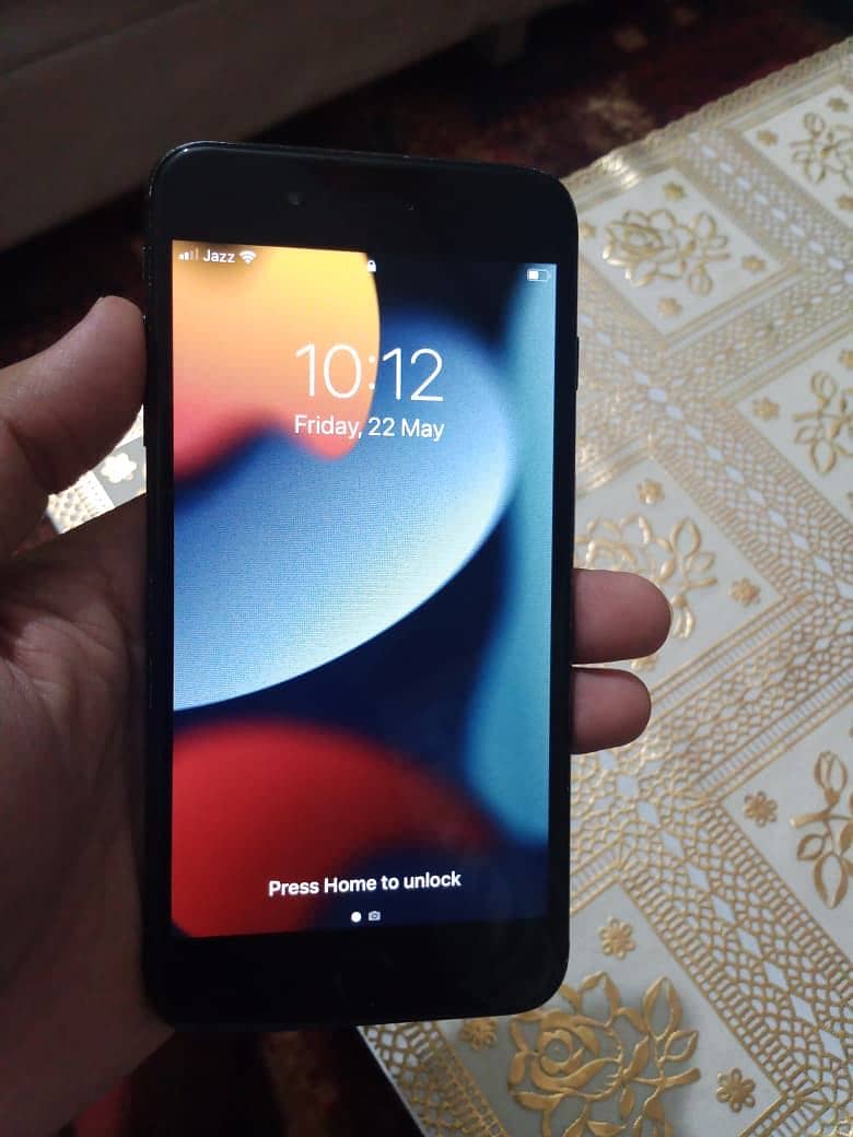 Apple iPhone 7 Plus 4