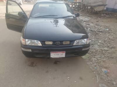 Toyota Corolla XE 2000