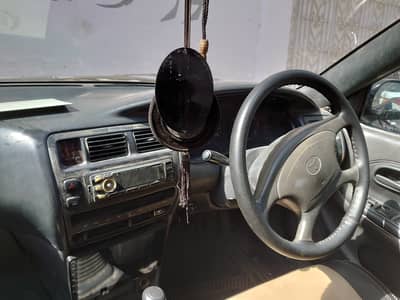 Toyota Corolla XE 2000