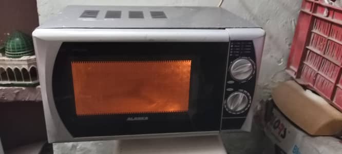 good condition microwave oven