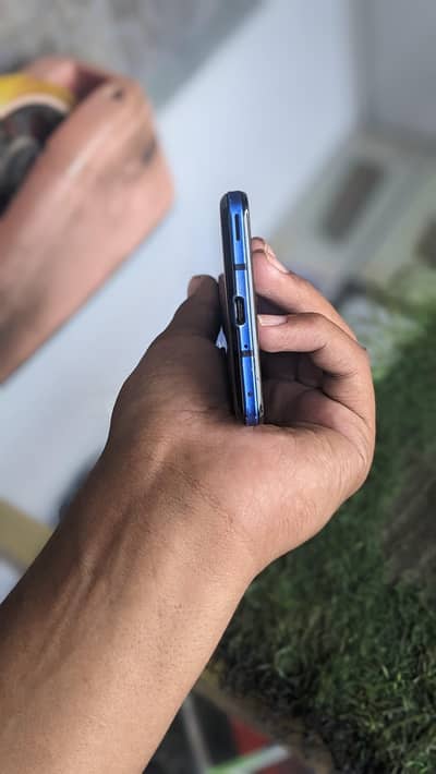 aquos r5 5g  12/256