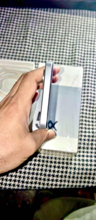 OPPO A5x Mobile for sale  4 Ram 128 memory 5 month warranty ma hai