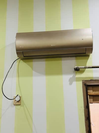 Gree one Ton Ac