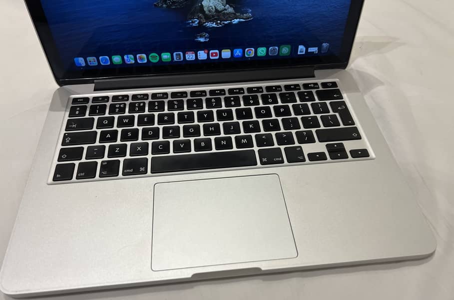 MacBook Pro (like new) 1