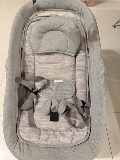 Mastela X Multi-Motion Automatic Baby Swing -Excellent condition