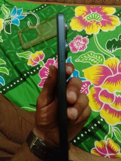 villaon v30RS 4+4gb ram 128gb momry