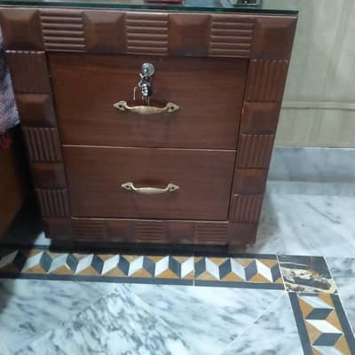 good condition bed and two side tables