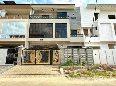 7.5 Marla beautiful modern house for rent in buch vilas Multan