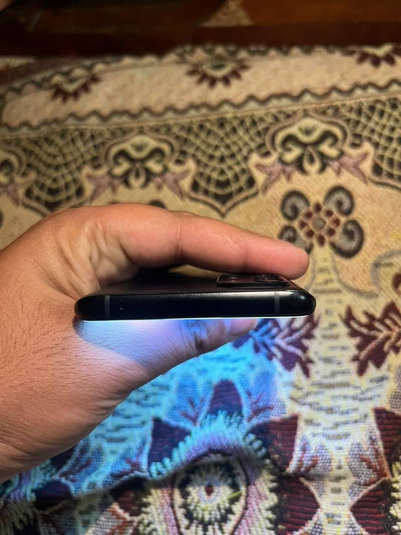 One Plus 9R 5