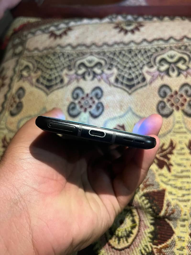 One Plus 9R 6