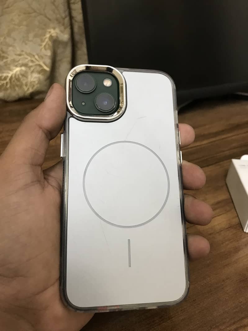 IPHONE (13) 9