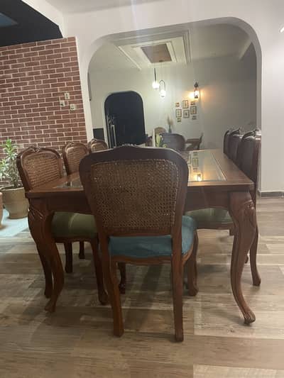 Dining tables brnd solid wood