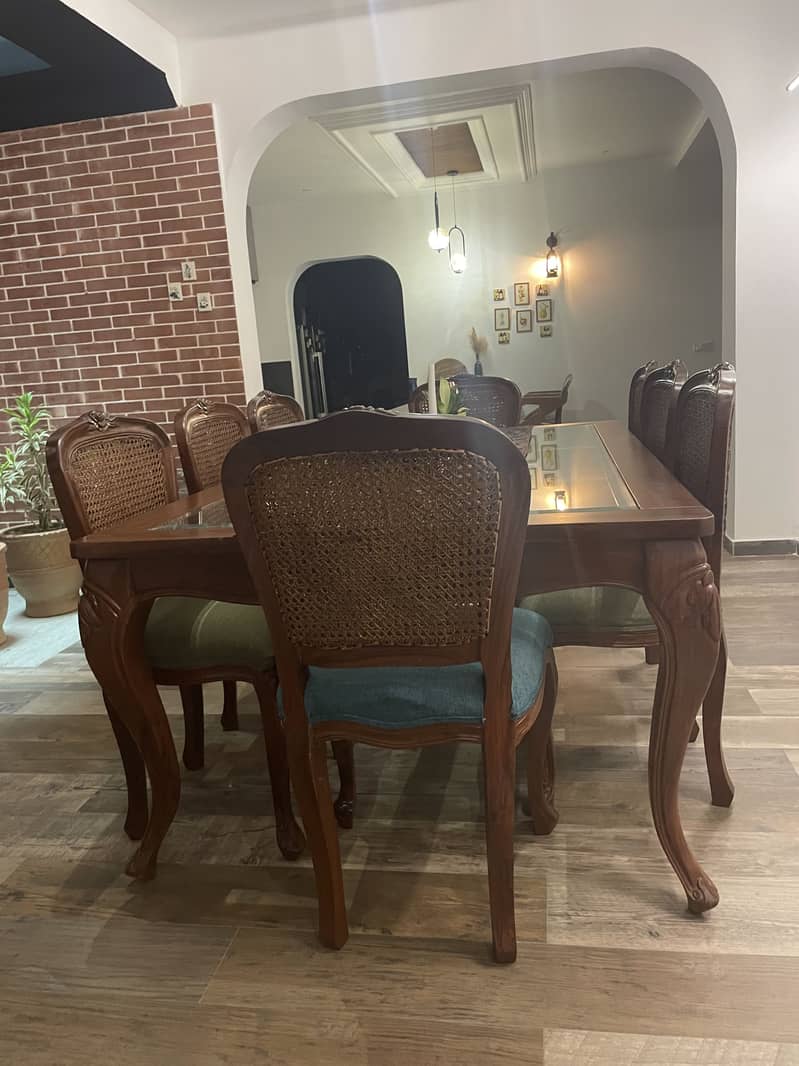 Dining tables brnd solid wood 0