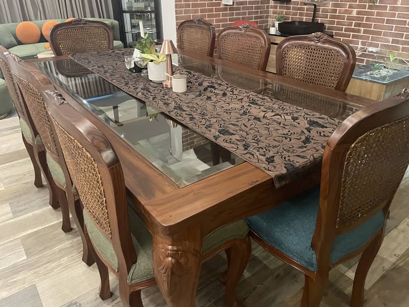 Dining tables brnd solid wood 1