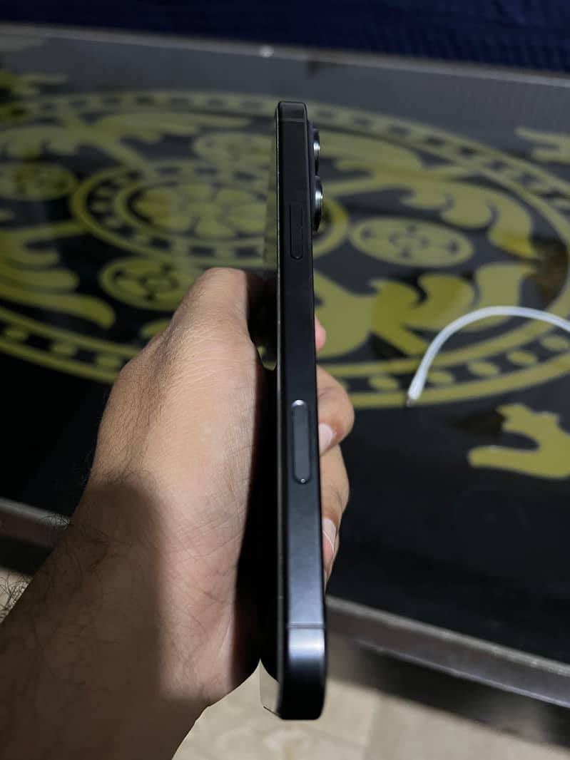 iphone 16 pro max 2