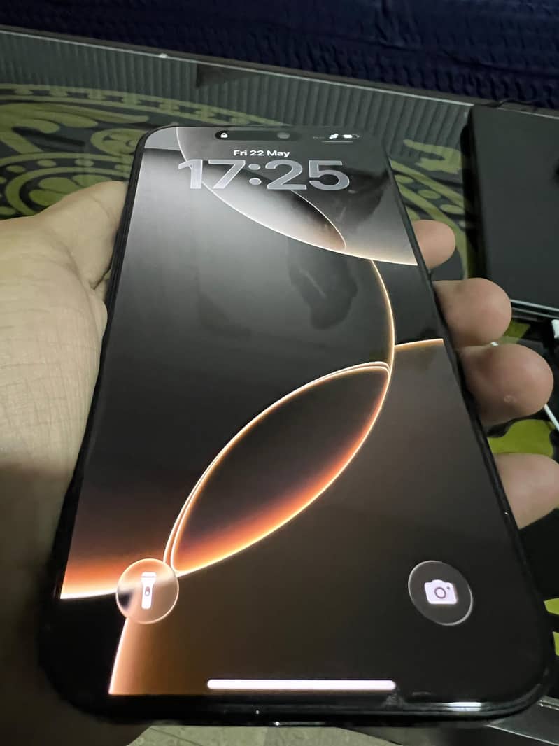 iphone 16 pro max 5
