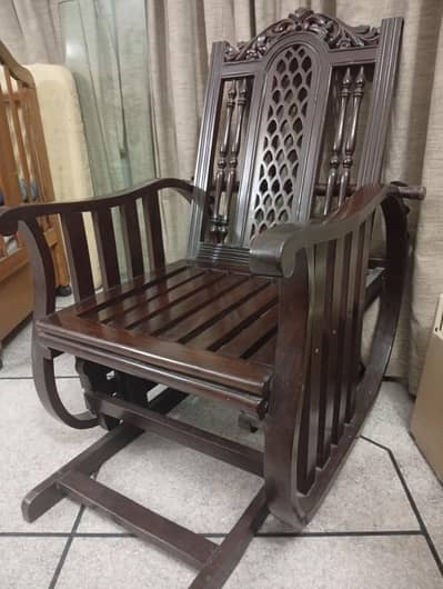 Chiniyoti Solid Wood Rocking Chair