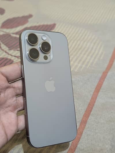Apple iPhone 16 Pro