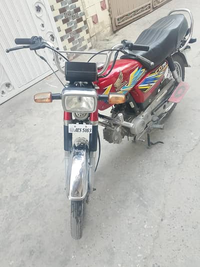 Honda CD good condition totally janven tanky tapy good condition.