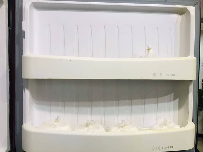 Refrigerator 4