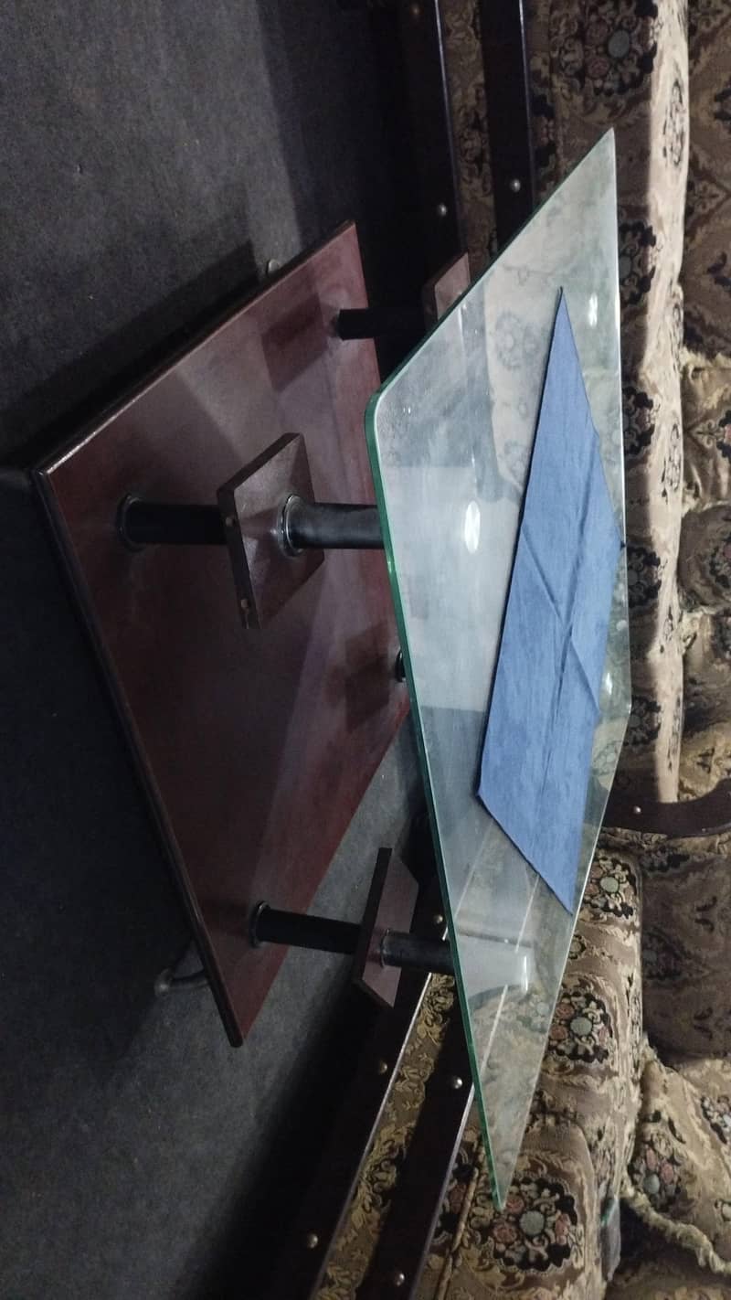 TABLE 0