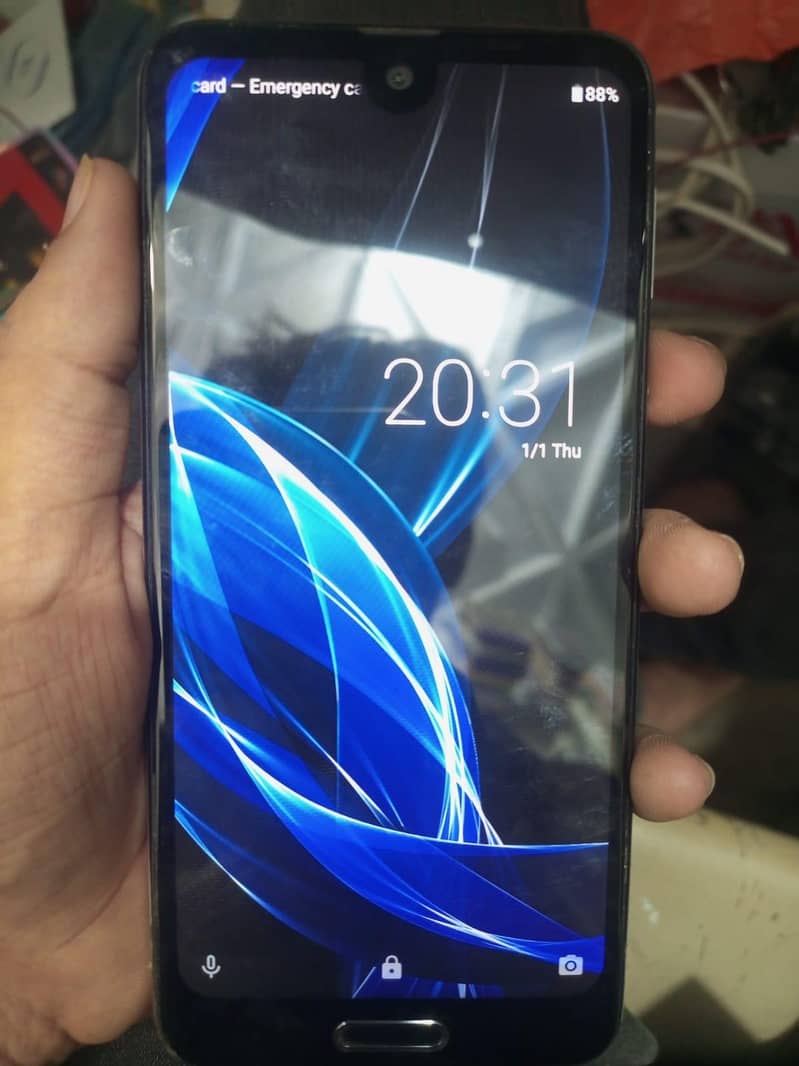 sharp Aquos R2 2