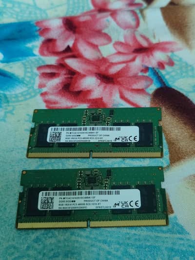 2 x 8GB DDR5 Ram sticks Micron ( laptop )