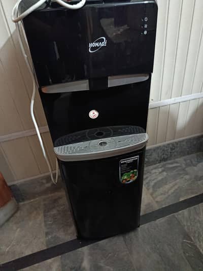 homage Water dispenser