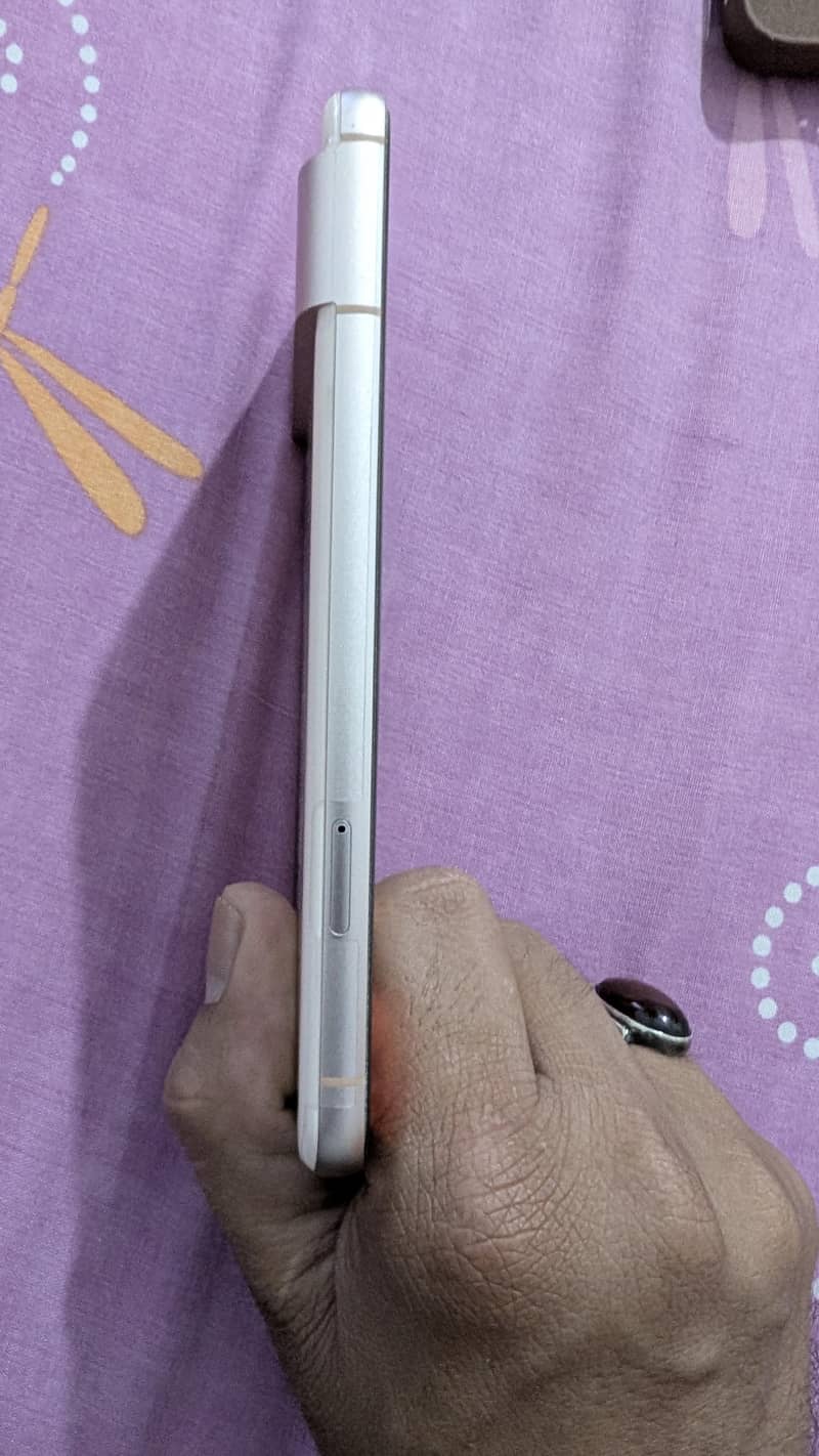 Pixel 8 3