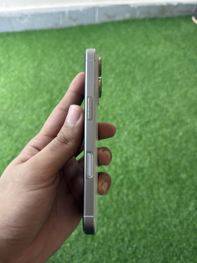Iphone 16 pro 3